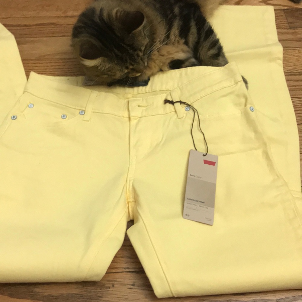 Levi’s yellow pants